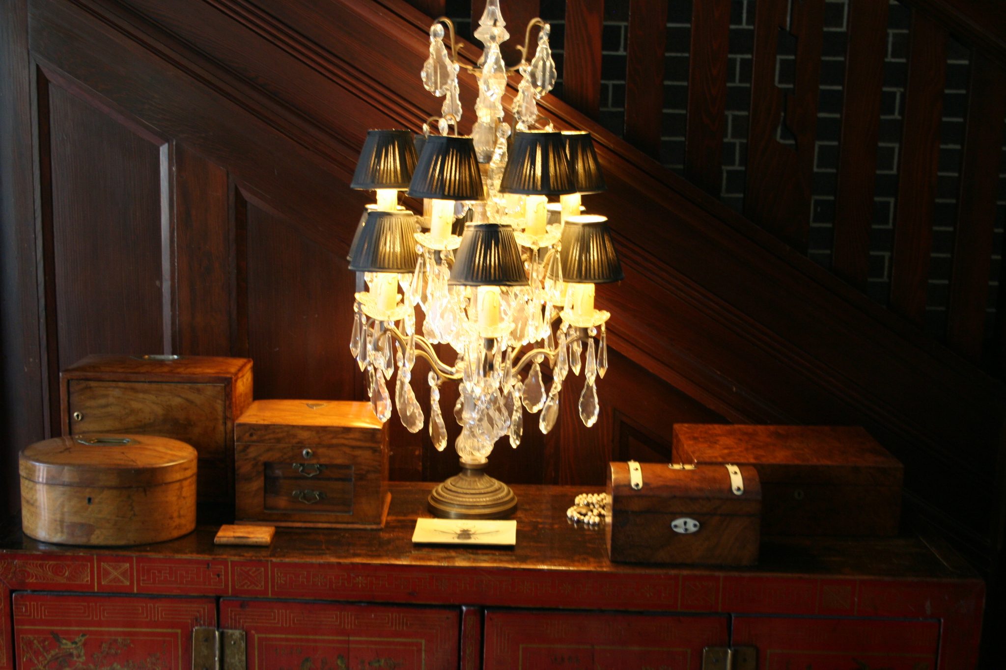 About Lindsay House Lindsay House